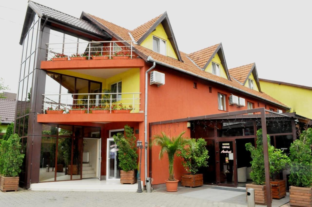 Hotel Andrei Cîmpia Turzii Exteriör bild